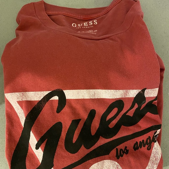Mens XL short sleeve vintage Guess T-Shirt. New and unworn.